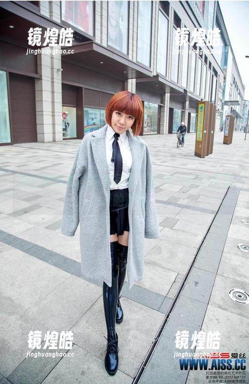 爱丝闹市美丝在线写真：就像一场心跳加速的冒险
