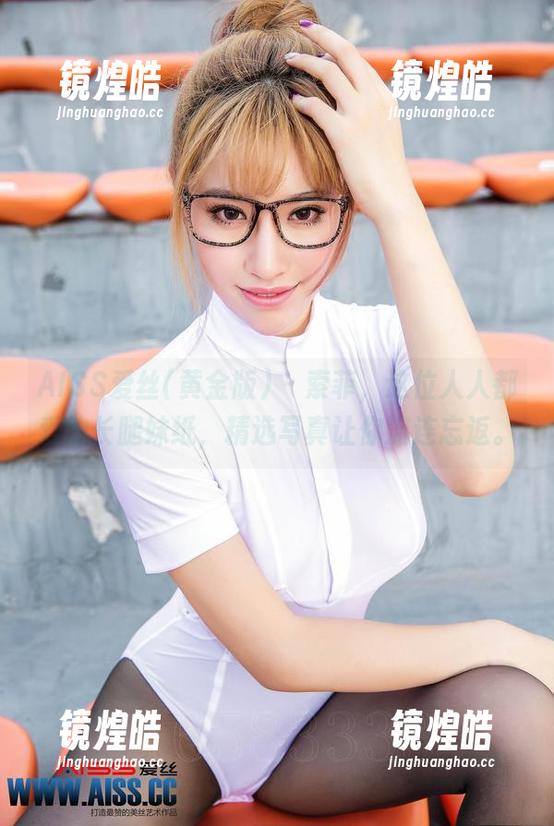 AISS爱丝(黄金版) - 索菲，这位人人都爱的长腿妹纸，精选写真让你流连忘返。