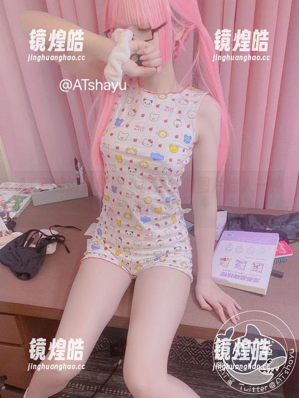 AT鲨 AT鲨的这张原图,裤里丝的图片给人一种意外的惊喜。