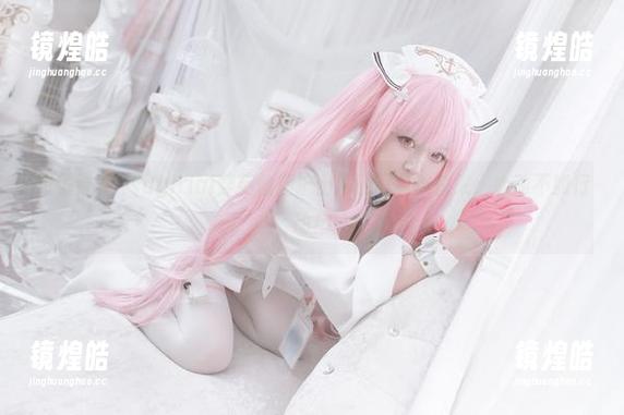 Asagiriai 想免费看Asagiriai穿英仙座护士服的写真?快来,心动不如行动!