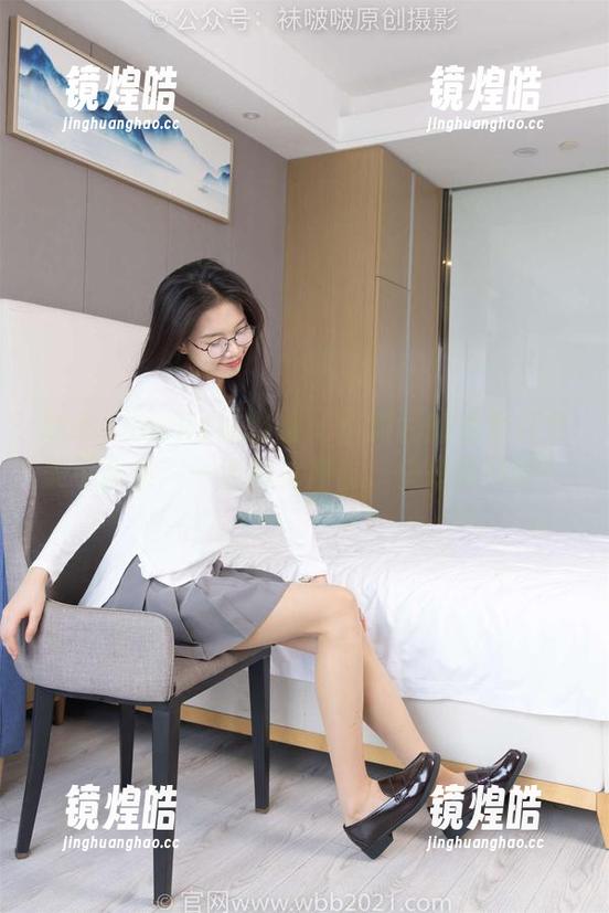 BoBoSocks袜啵啵-小甜豆 BoBoSocks袜啵啵 - 小甜豆的免费红色美甲合集:一波视觉冲击,快来膜拜吧!
