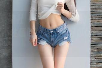 IMiss爱蜜社 - 看莉娜lena的最新护士套图，忍不住感叹：这护士好像比我还懂生活嘛！