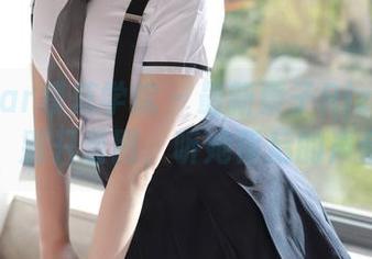 MFStar模范学院 - 最新栗子Riz豹纹写真：别只看图，听她背后的声音。