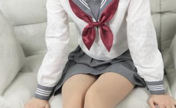 MSLASS梦丝女神 - 小穆的全套写真上线，谁说毛衣能盖住长腿？快来下载，亲眼见证！