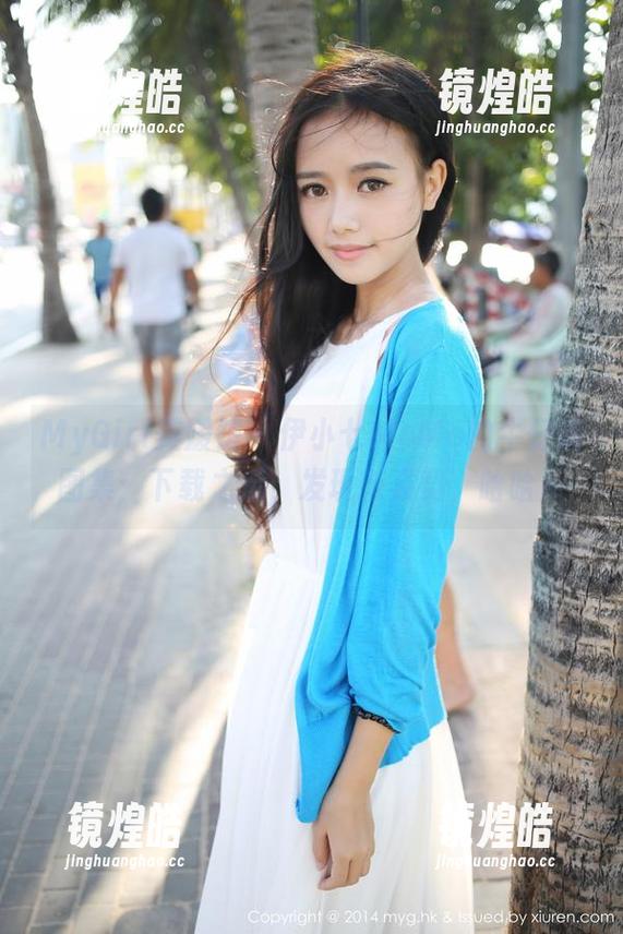 MyGirl美媛馆 - 伊小七MoMo的牛仔裤图集：下载之后，发现新姿势，哈哈！