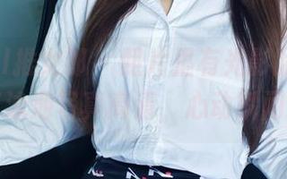 TuiGirl推女郎 - 照片里有光影的调皮，林萌萌泳池写真高清，心动瞬间捕捉！