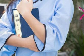 UGirls尤果网 - 王语纯：在校园里撒野的精选作品集，学霸也能玩得精彩！