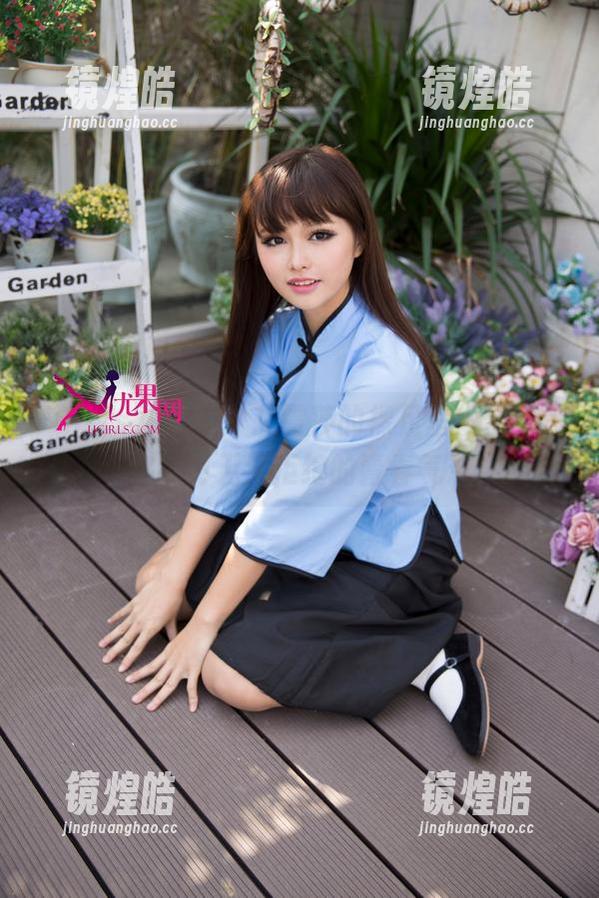 UGirls尤果网 - 艾霓莎的裸足壁纸合集，你绝对无法拒绝的青春气息