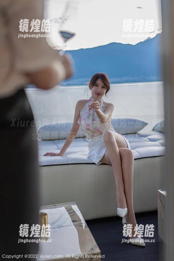 Xiuren秀人网 - 探索修女的另一面：Elise谭晓彤在线合集精品推荐！