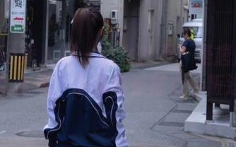 Xiuren秀人网 - 修女？不！是唐翩翩的写真合集，带你感受那点小叛逆！