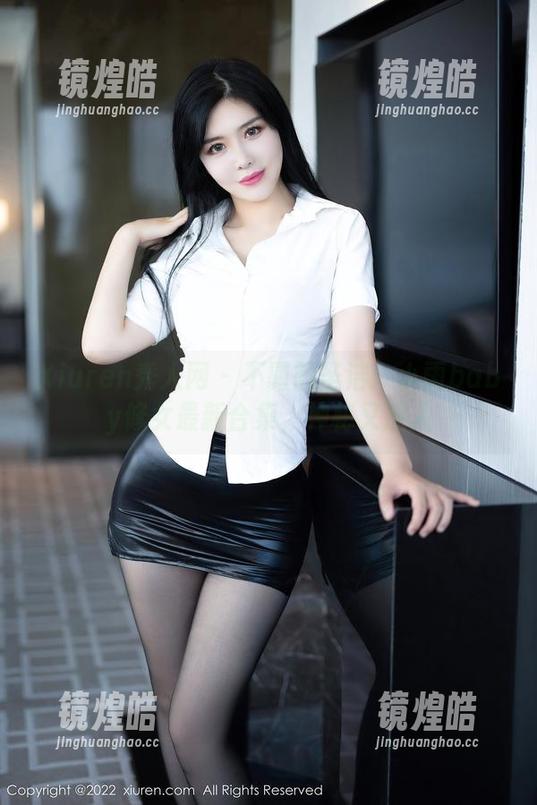 Xiuren秀人网 - 不羁的圣洁：小雨baby修女最新合集，神秘又撩人