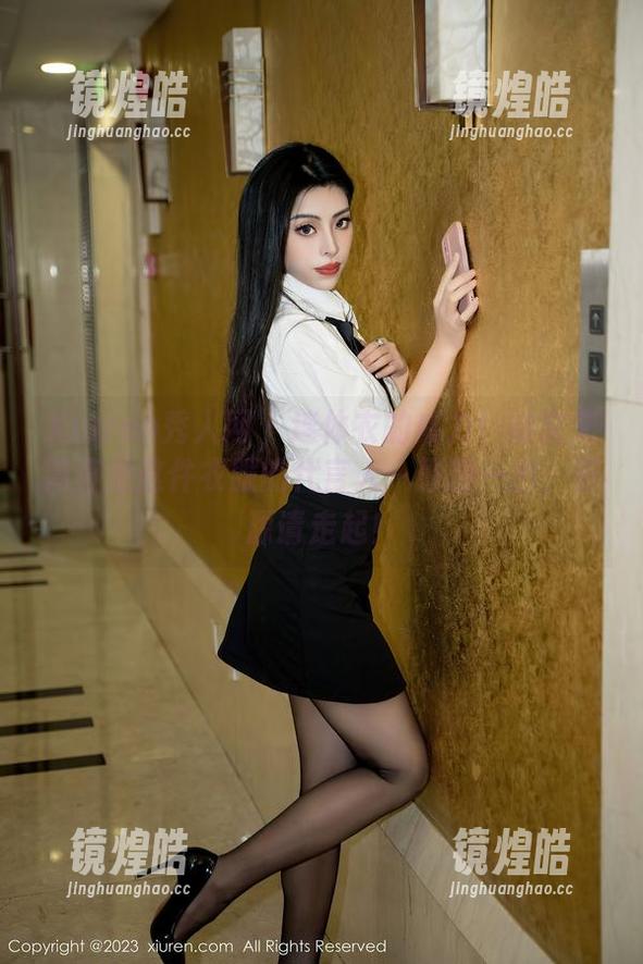 Xiuren秀人网-林文文 Xiuren秀人网 - 连体衣的威力!林文文简直是这件衣服的代言人~原图一出,资源请走起!