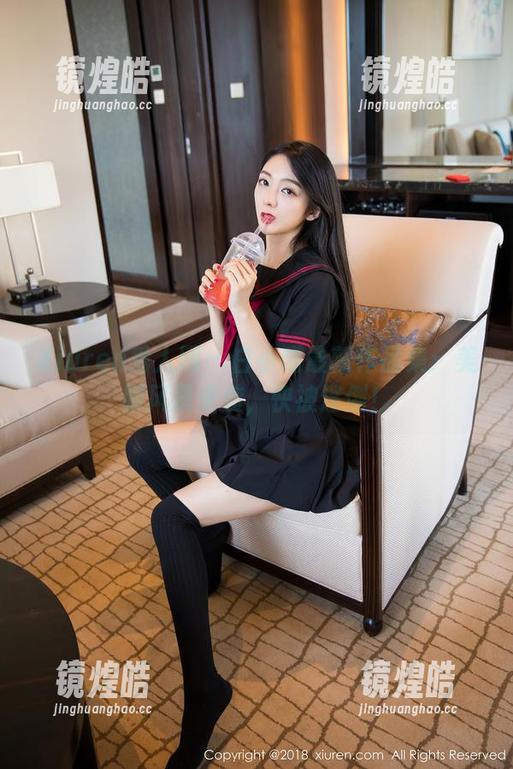 Xiuren秀人网 - 白小喵最新作品集：美脚风暴来袭，快被迷倒！