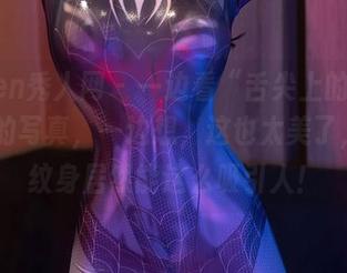 Xiuren秀人网 - 一边看“舌尖上的菊花ace”的写真，一边想，这也太美了，模特纹身居然能这么吸引人！