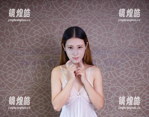 YouWu尤物馆 - 一组高清图片，孟狐狸FoxYini的美腿让我不自觉地想多看几眼，哈，太危险了！