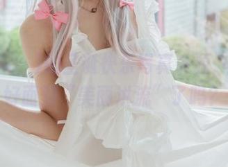 Yuna(윤아)的圣诞快乐写真资源，你准备好面对“美丽洪流”了吗？