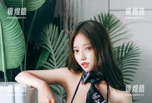 在eloise软软的镜头下，旅拍中的每张照片都像在说：你见过我这种美吗？