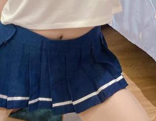 潜水吗？usejan蓝蓝的白衣竞泳图包让你看得心里痒痒的！