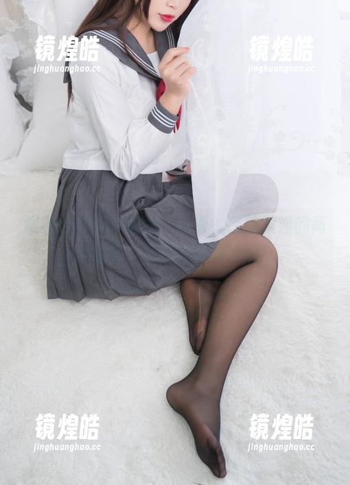 跟着你烨烨去室外，看看魅惑狼姐姐的高清写真，心情变得好奇妙！