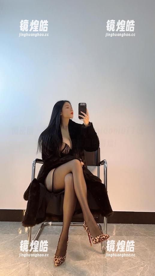 俏妞qiaoniuTT 微密圈 - 套图大战:俏妞qiaoniuTT试衣间2.0的美衣藏匿游戏!