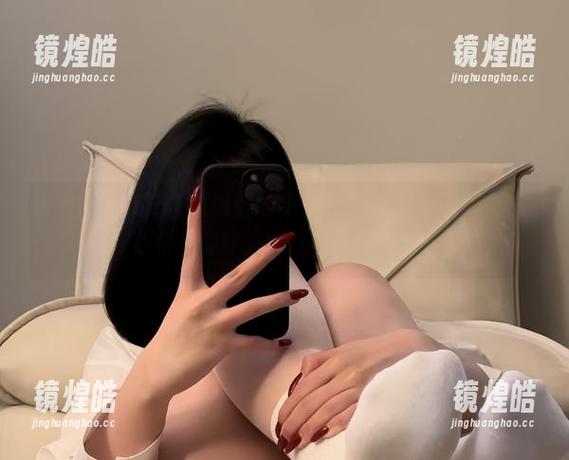保守的二舅妈 微密圈 - 保守的二舅妈的牛仔裤照:我胆子再大点就想借来穿穿,swag是流行吗?