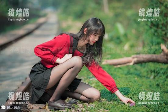 不可错过！兔玩映画的沙耶和爱宕兔女郎最新套图，唔，视线不知不觉就被吸引过去了！