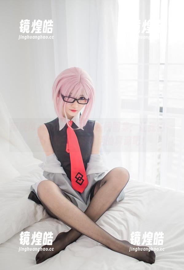 南桃Momoko 南桃Momoko女王的在线图集:让我们一起用桃子探讨生活的真谛吧!