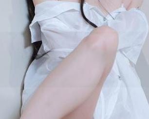 咬一口兔娘小剧场：水手服和图片下载，一起解锁无穷乐趣！