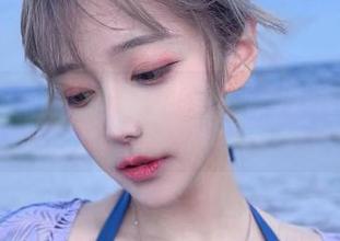 啾小妍咬着旗袍袖子：高清图册，谁能抗拒这种诱惑？
