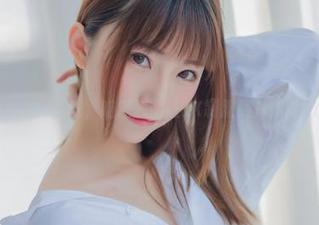 高清记录、灰格梦境，喵糖映画让JK制服照片变身心动瞬间！