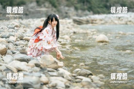 失眠小宁 美图图集大揭秘:失眠小宁与学姐的深夜对话