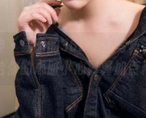 头条女神 - 易阳的36D天团写真，是不是该给你的心脏小心翼翼加点料？