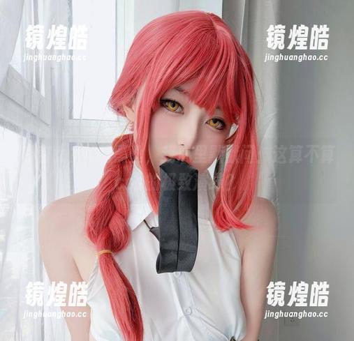 女主K 看着女主K的黑丝,我心里默默问:这算不算cos的极致演绎?