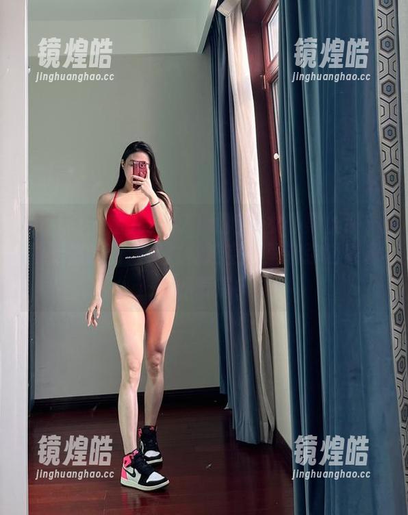 宝儿茹171 微密圈 - 宝儿茹171和她的女仆黑丝装:图库里的资源,感觉连空气里都弥漫着调皮的气息!