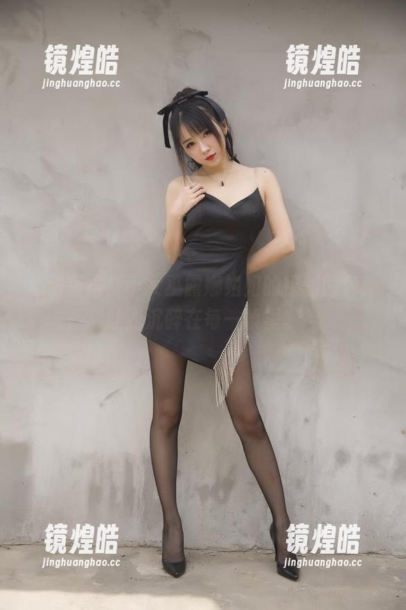 小女巫露娜 心动警报!小女巫露娜姐姐的福利图包,让我沉醉在每一帧里。