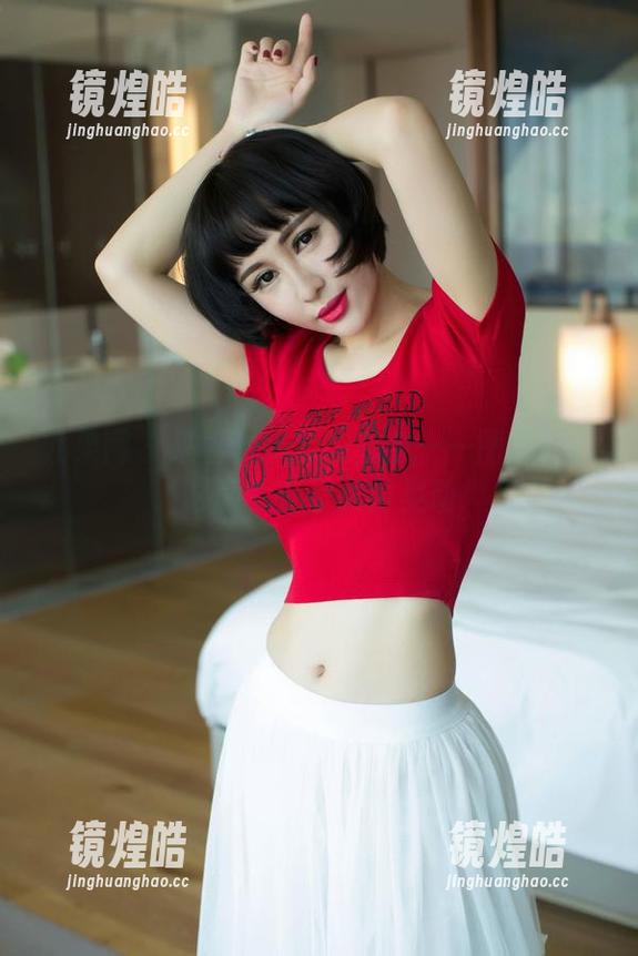 尤果网 - 来看看靳宝的礼服——图库下载，时尚就在你眼前晃动！
