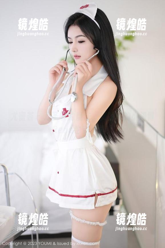 尤蜜荟 - 万圣节的魔法，美图里的小海臀Rena也变身啦！