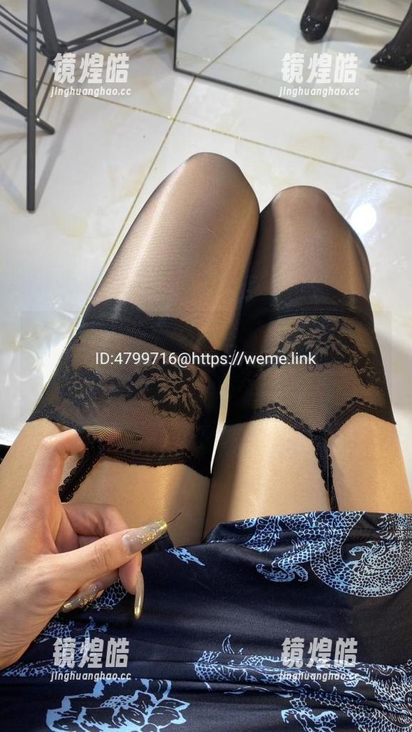 徐绾绾yyyy 微密圈 - 短裙之美,徐绾绾yyyy合集分享,每一张都是个故事,放心,我不剧透!