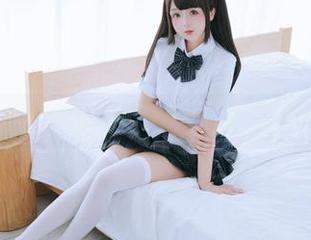 日奈娇的白衬衫：你的新照片资源，不看可惜！