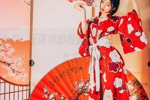 果团网 - 原图合集：王语纯的校服，仿佛那个班里最爱卖萌的小女生。