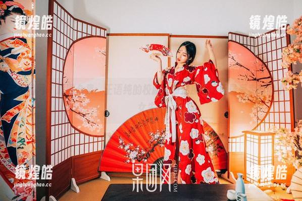 果团网-王语纯 果团网 - 原图合集:王语纯的校服,仿佛那个班里最爱卖萌的小女生。