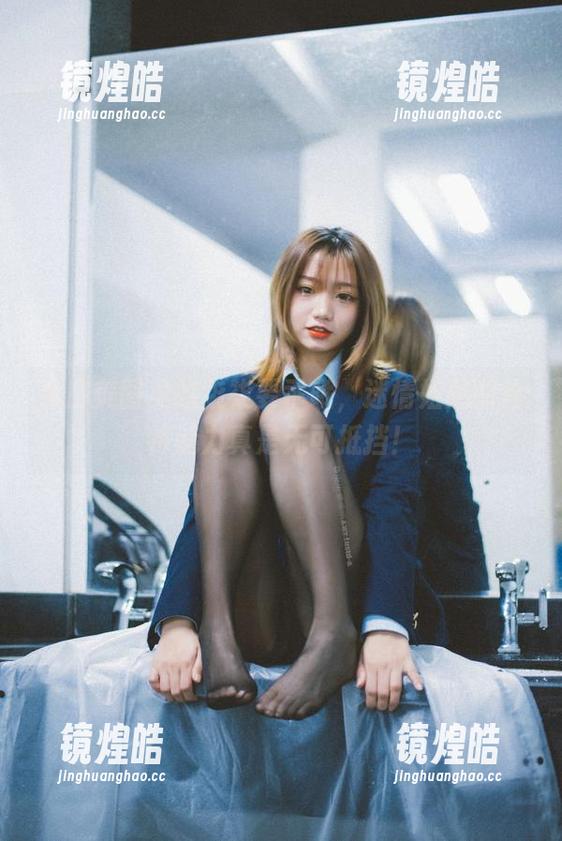柒柒要乖哦 私房美图里的柒柒要乖哦,迷情姐姐的独特魅力真是无可抵挡!