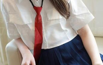 模范学院 - 李颖煊baby毛衣写真，原图暴露了我的衣品，真是“毛衣非你莫属”！