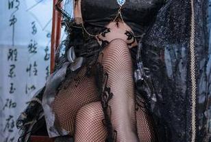 私房图包里的樱井小莜：办公室风味的“小调皮”，真迷人。