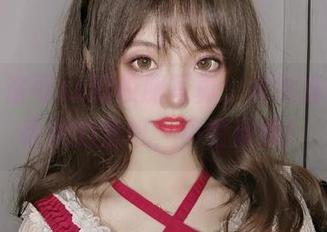 每天看洛可ss的校服写真，竟然成了我最喜欢的壁纸，不怕麻烦！