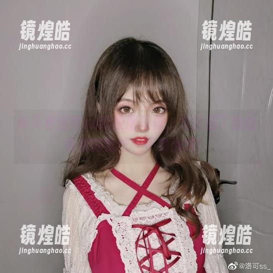 每天看洛可ss的校服写真，竟然成了我最喜欢的壁纸，不怕麻烦！