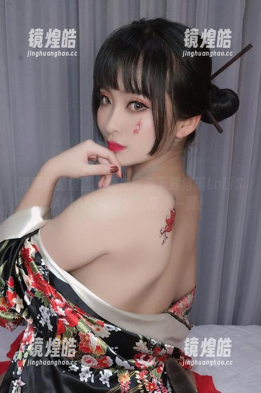 洛璃LoLiSAMA 满满都是惊喜!快来网盘下载洛璃LoLiSAMA的死库水,清凉一夏!