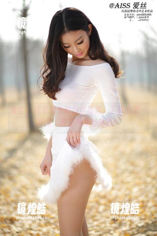 爱丝-若兮 爱丝 - 观看若兮的肉丝写真,下载的那一瞬间,真是种奇妙体验!