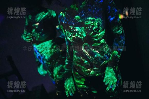甜糖大魔王 牛仔裤怎么穿才好看?听甜糖大魔王说的私房美图