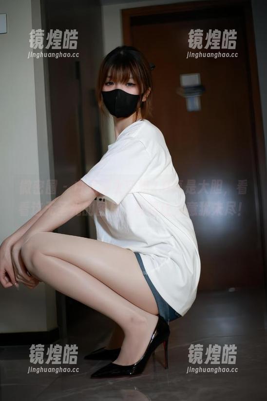 白龙猫女 微密圈 - 白龙猫女空姐2.0真是大胆,看看这无圣光的图片,真是让人意犹未尽!